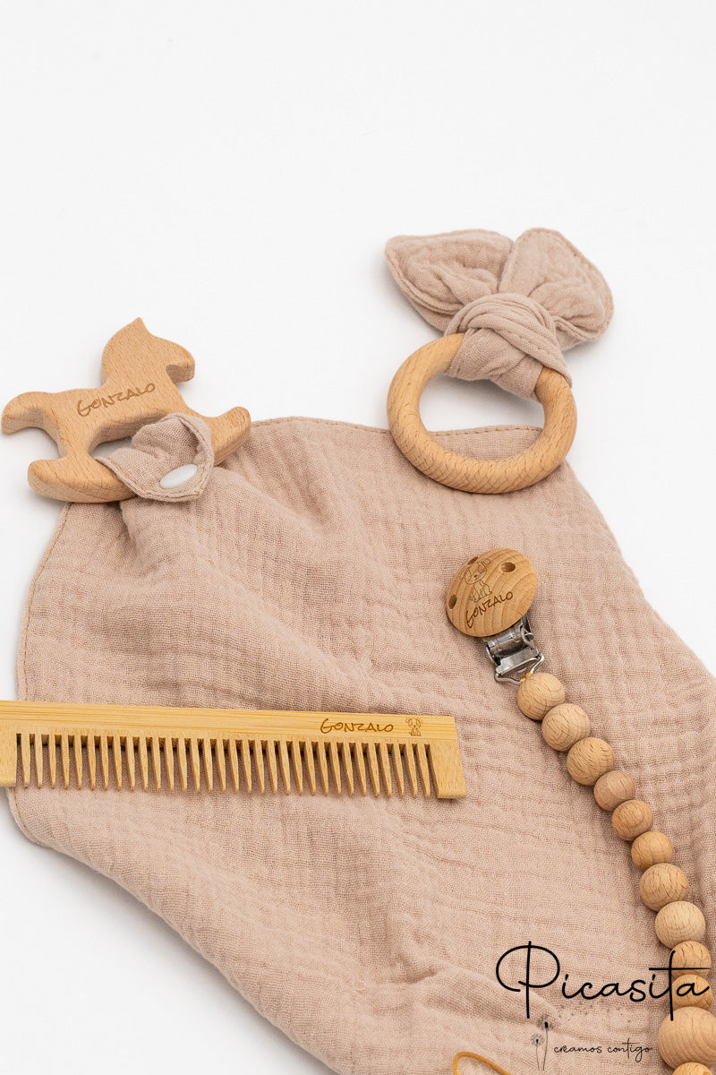 Conjunto Muselina, Chupetero Personalizado, Mordedor y Peine