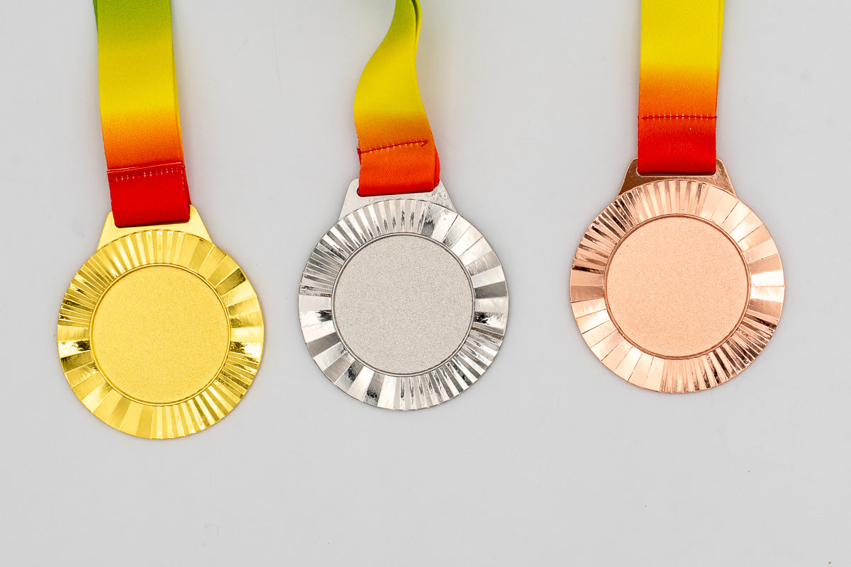 Medalhas com relevo de raios radiais, modelo 3.