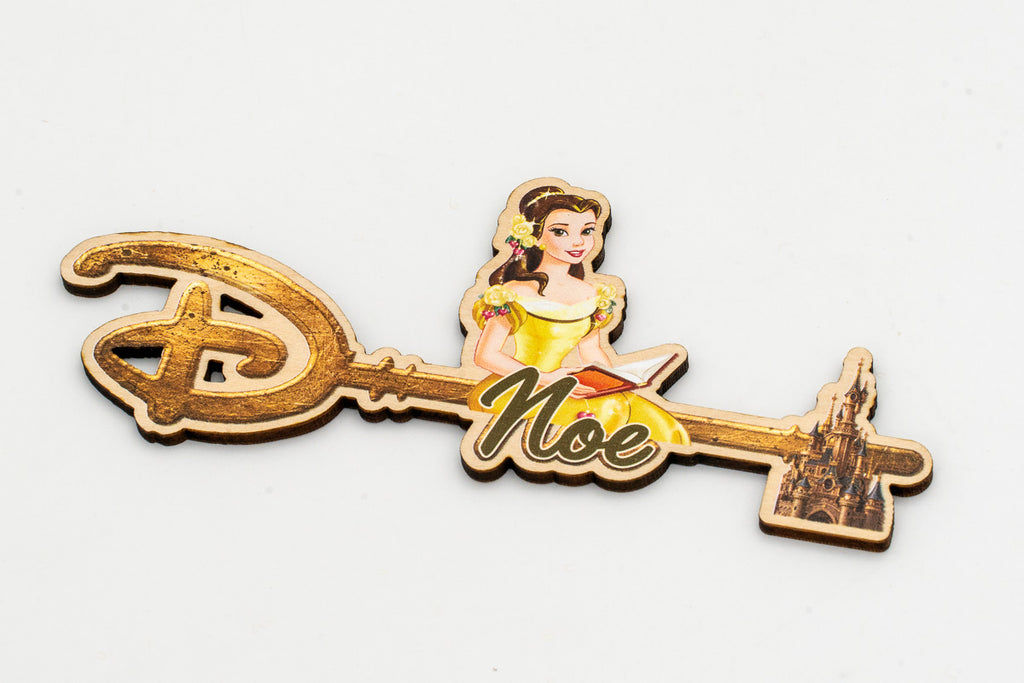 Chave Disney com nome personalizado e personagem de A Bela e o Monstro