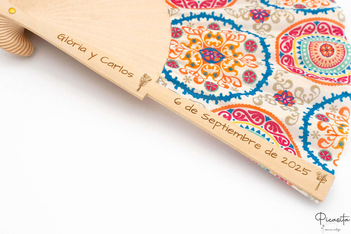 abanicos_de_madera_y_tela_estampado_floral