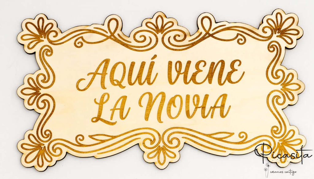 Cartel Aqui Viene la Novia