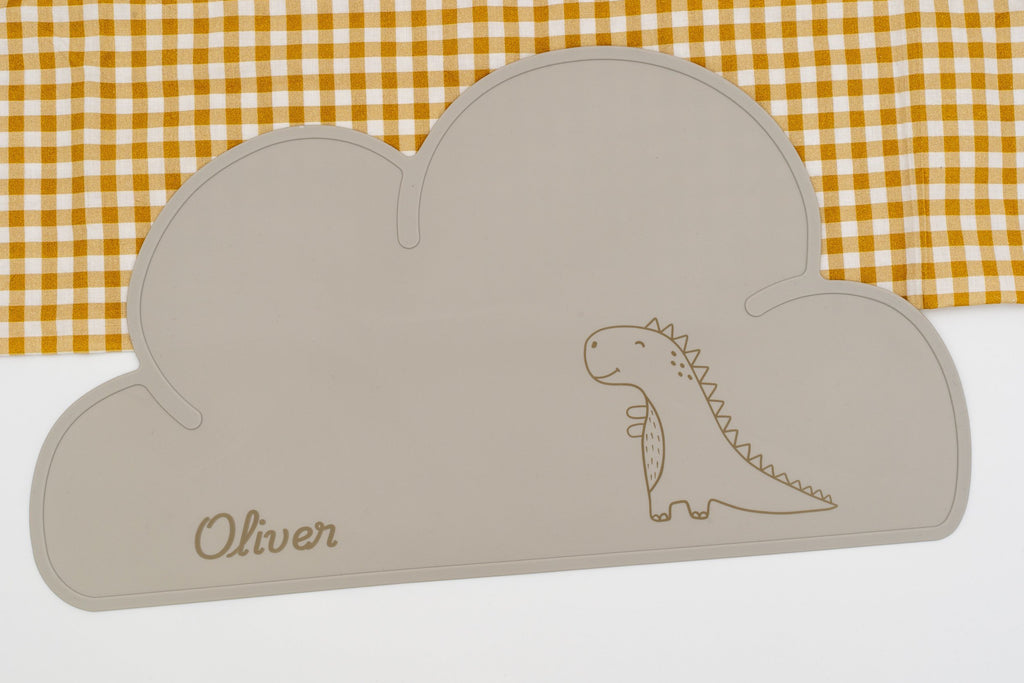 Individual em nuvem cinzento com o nome Oliver e um dinossauro