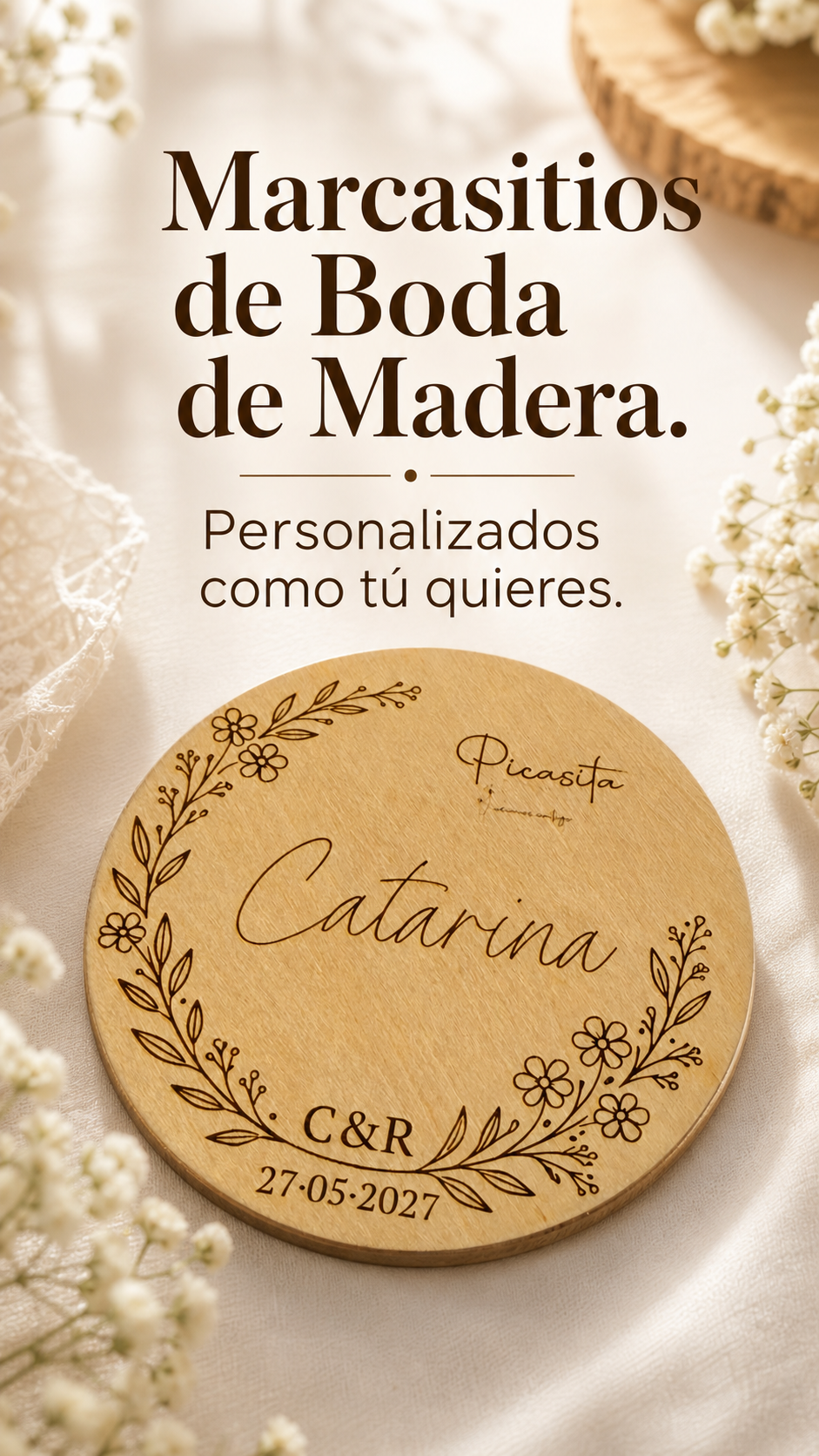 Marcasitios de madera circular personalizado con nombre, iniciales y fecha