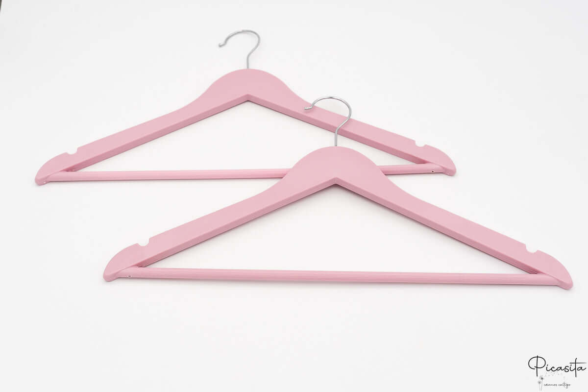 Percha Personalizada Adulto de Plástico Color Rosa