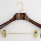 PCL01 (Faia · Castanho · 44.5cm · 2cm · 6cm · Pregadeiras Douradas)