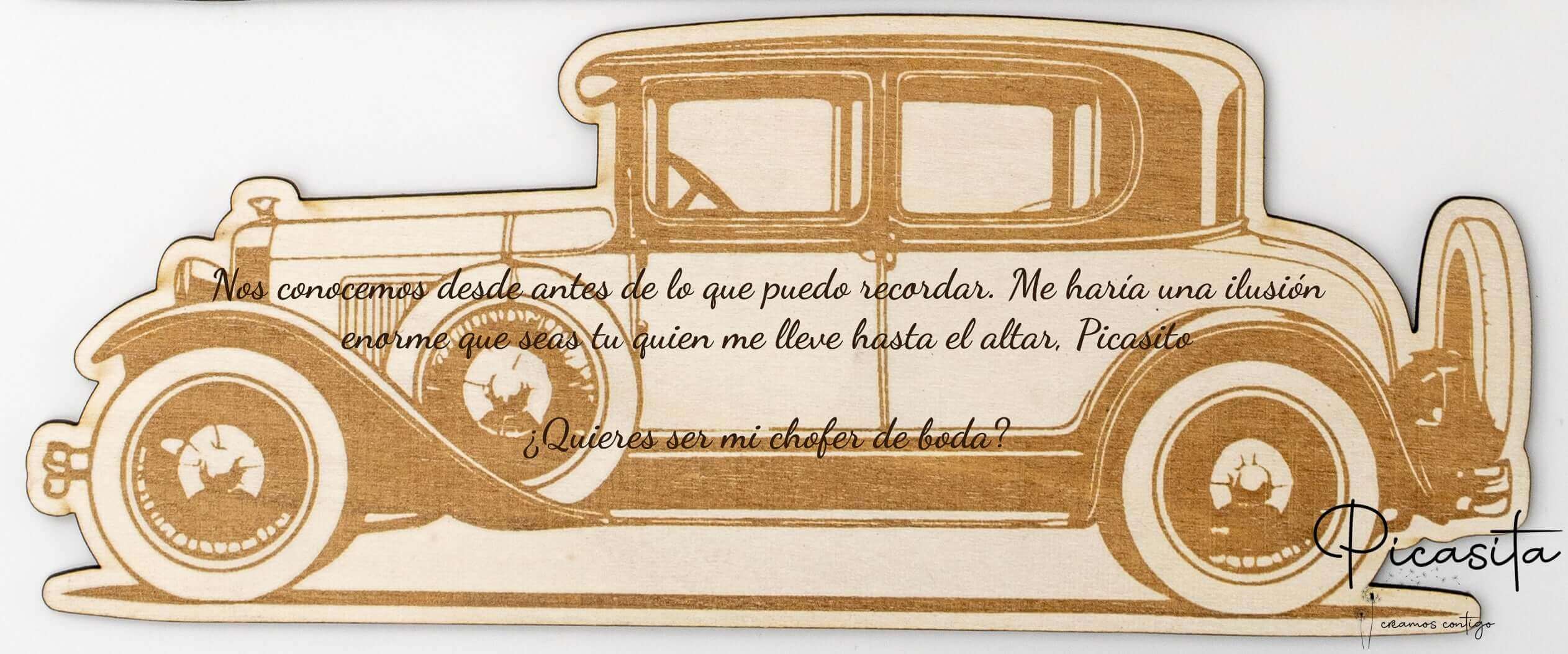 Cartel de madera troquelado con forma de coche vintage y mensaje personalizado para conductor.